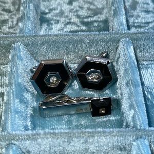 SWANK hexagon Silver tone W/ black & Rhinestone Center- Cufflinks & Tie Bar